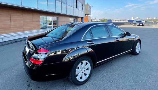 Прокат броньований Mercedes-Benz W221 S600 GUARD B7 