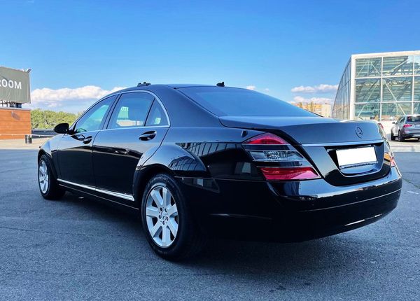 Прокат броньований Mercedes-Benz W221 S600 GUARD B7 