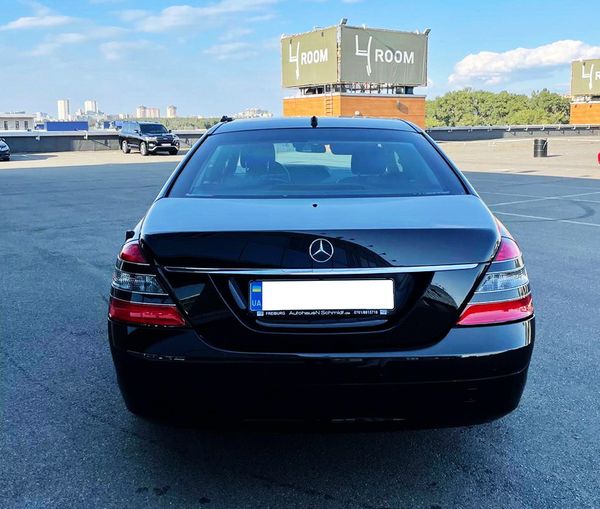 Прокат броньований Mercedes-Benz W221 S600 GUARD B7 