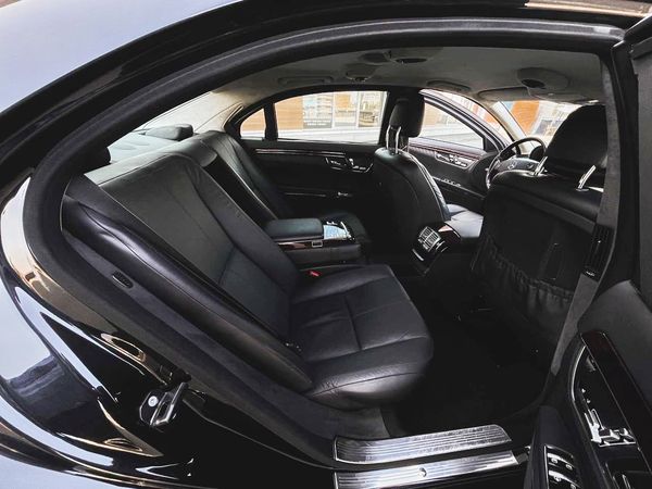 Прокат броньований Mercedes-Benz W221 S600 GUARD B7 