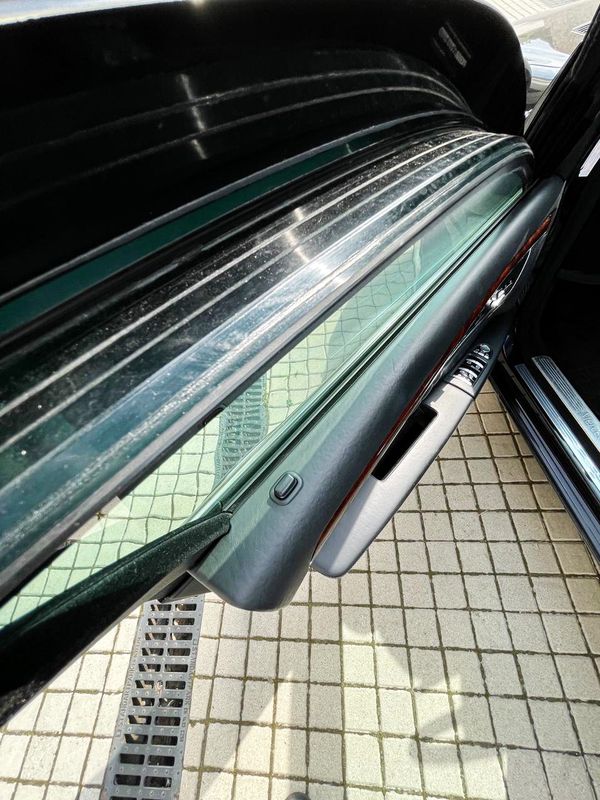 Прокат броньований Mercedes-Benz W221 S600 GUARD B7