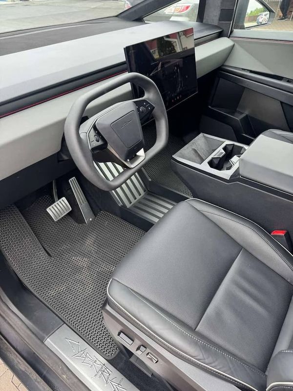 Прокат Tesla Cybertruck с водителем на свадьбу съемки фотосессию