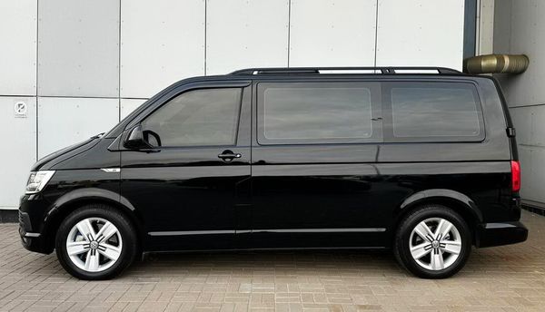 Прокат броньований мікроавтобус Volkswagen Multivan B6 без водія 