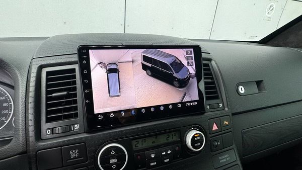 Прокат броньований мікроавтобус Volkswagen Multivan B6 без водія 