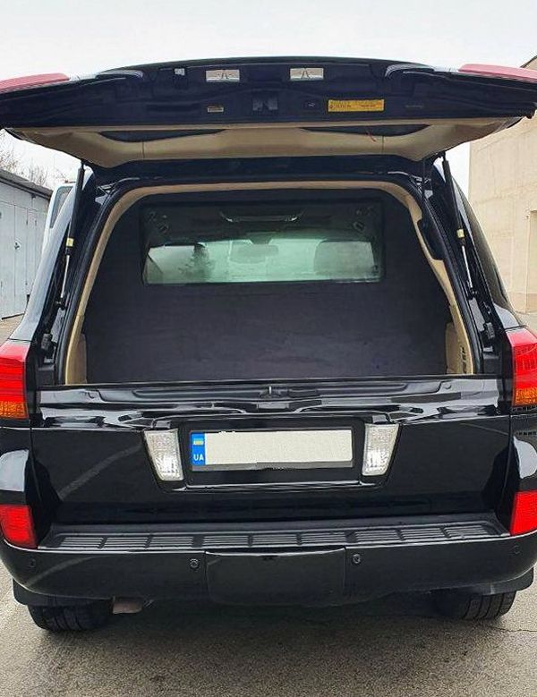 Прокат бронированный джип Lexus LX 570 B6 черный с водителем