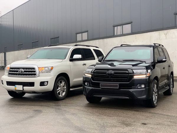 Прокат броньованого Toyota Land Cruiser 200 без водія