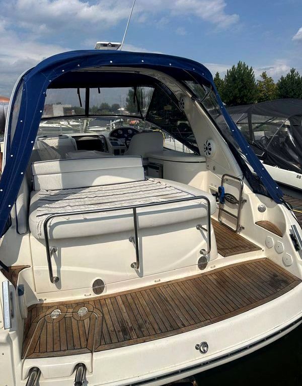 Арендовать яхту катер Bavaria 27 на прокат у Киеве Заферано Золоче