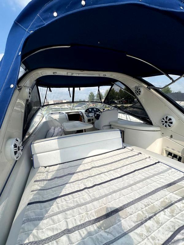 Арендовать яхту катер Bavaria 27 на прокат у Киеве Заферано Золоче