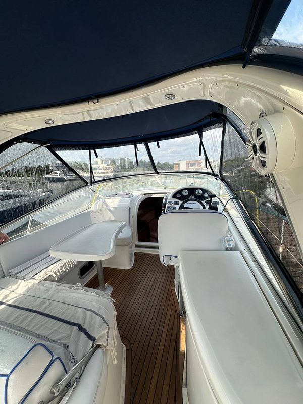 Арендовать яхту катер Bavaria 27 на прокат у Киеве Заферано Золоче