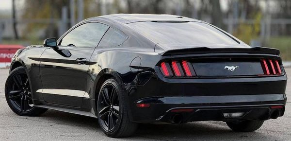 Прокат Ford Mustang GT без водія для фото відео 