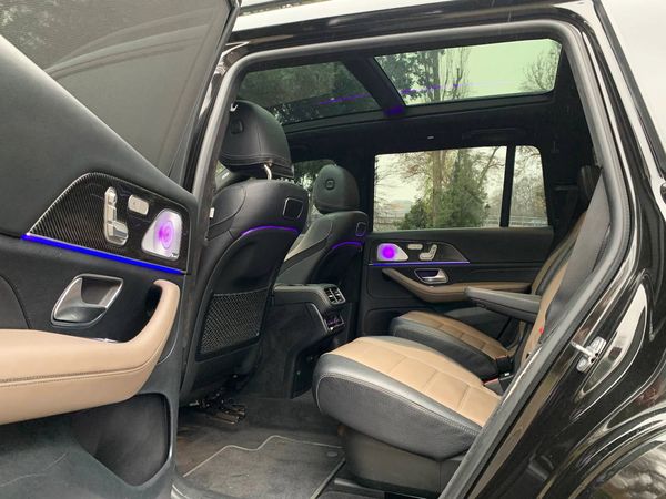 Позашляховик Mercedes-Benz Gls 63 AMG з водієм або без