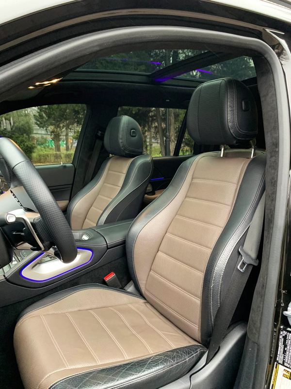 Позашляховик Mercedes-Benz Gls 63 AMG з водієм або без