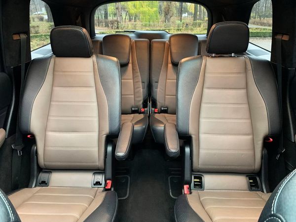 Позашляховик Mercedes-Benz Gls 63 AMG з водієм або без