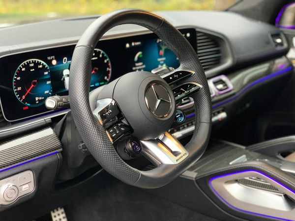 Позашляховик Mercedes-Benz Gls 63 AMG з водієм або без