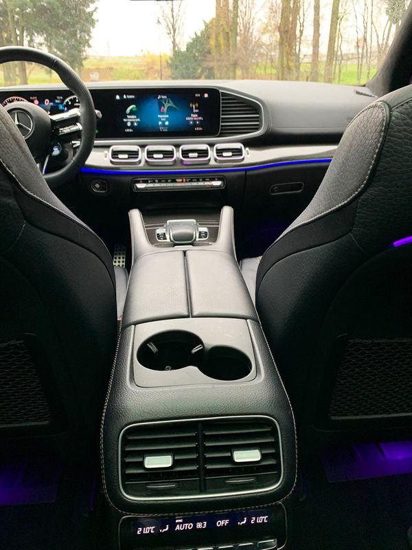 Позашляховик Mercedes-Benz Gls 63 AMG з водієм або без