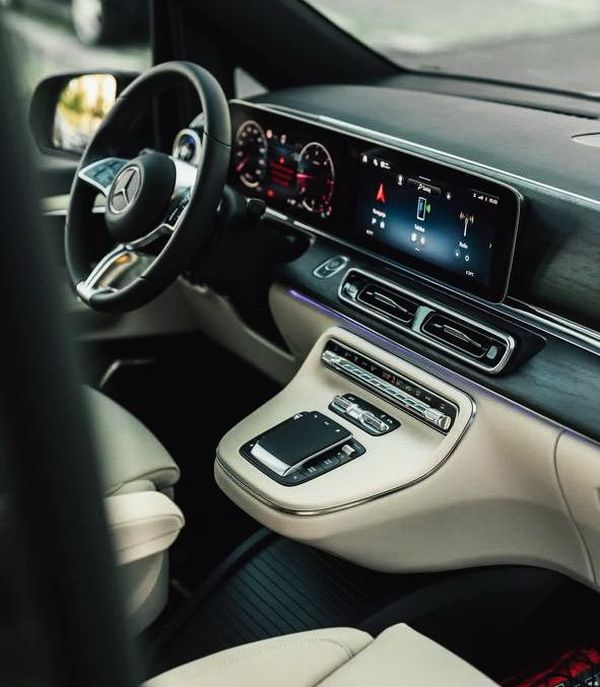 Трансфер в Европу - Варшава, Краков, Кишинев - Mercedes-Benz V class 2025 год