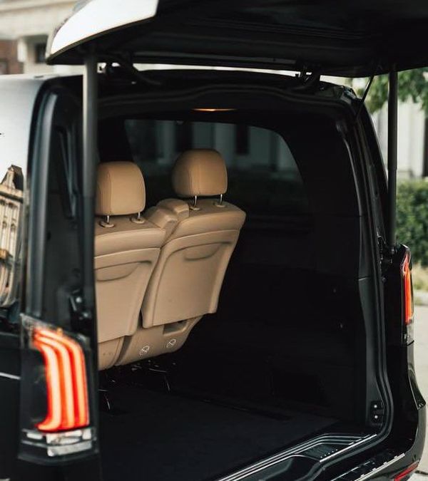 Трансфер в Европу - Варшава, Краков, Кишинев - Mercedes-Benz V class 2025 год