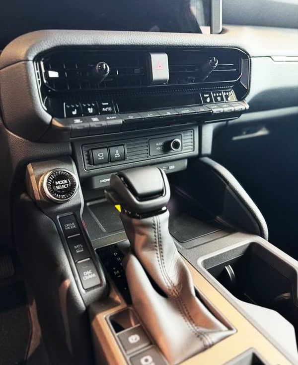 Оренда Toyota Land Cruiser Prado 250 без водія