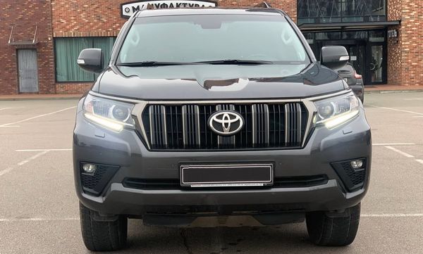 Прокат Toyota Prado 70 Anniversary без водія 
