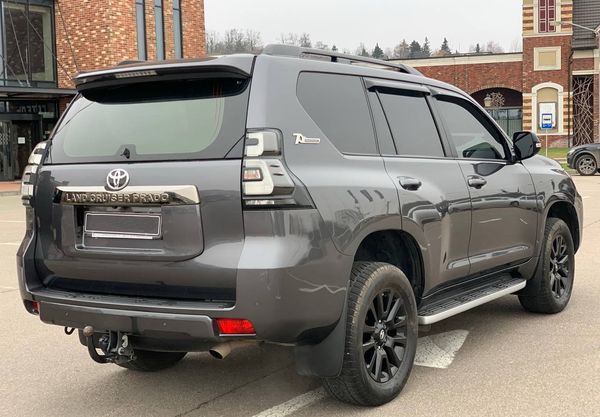 Прокат Toyota Prado 70 Anniversary без водія 