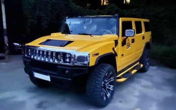 Оренда Hummer H2 жовтий на зйомки фотосесію в Києві 