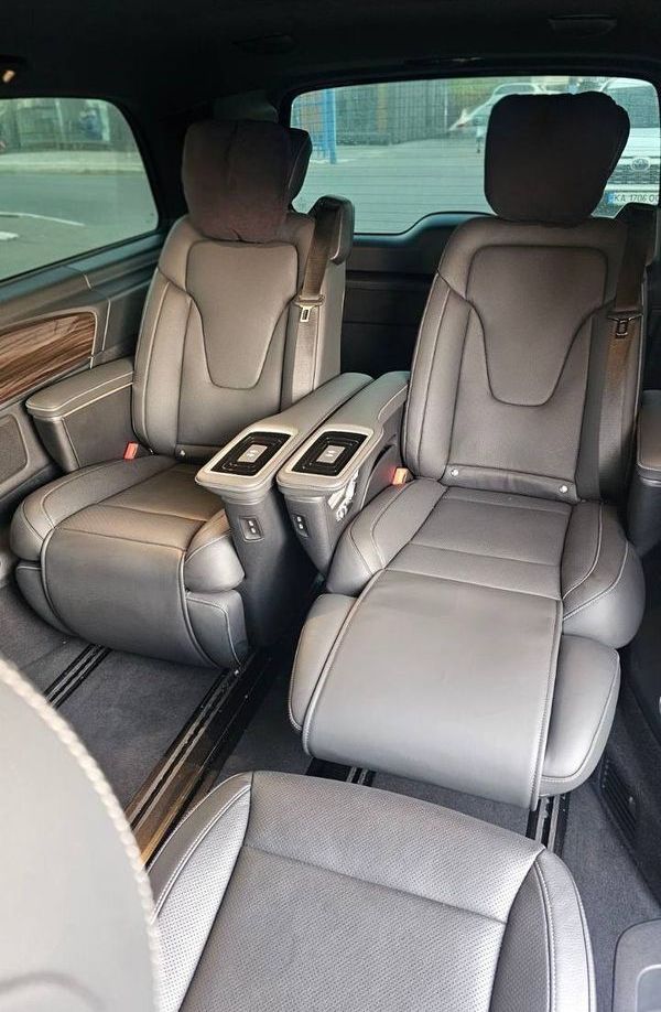 Мікроавтобус з водієм трансфер Mercedes-Benz V-Class 2023 в Києві