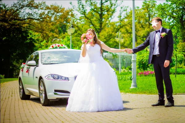 Jaguar XF белый прокат аренда на свадьбу в киеве