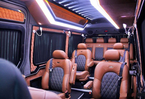 Mercedes Sprinet черный заказать на свадьбу киев
