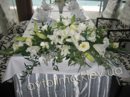 Свадебная флористика, украшение свадебных столов цветами