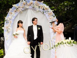 Свадебная арка на прокат бежевая